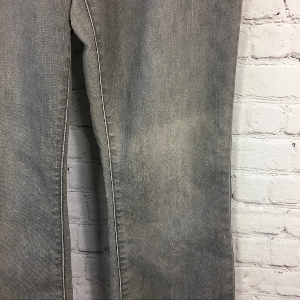 Chico’s Platinum Denim Gray Bootcut Jeans Ultimate Fit Size 00 / US 2 - Picture 4 of 13